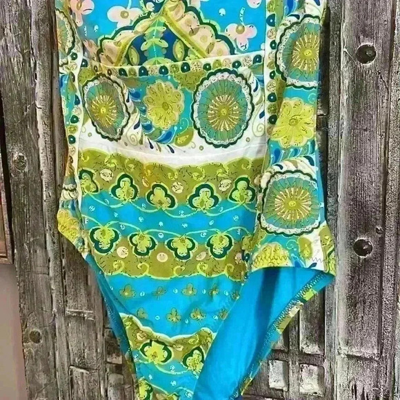 Trina Turk size  6 bathing suit. Gorgeous. Remove the halter for strapless - Picture 3 of 4